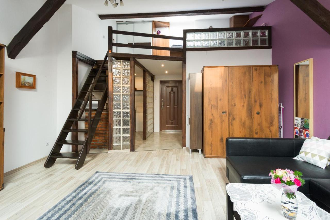Апартаменты Gorgeous Loft In Perfect Location! Краков Экстерьер фото