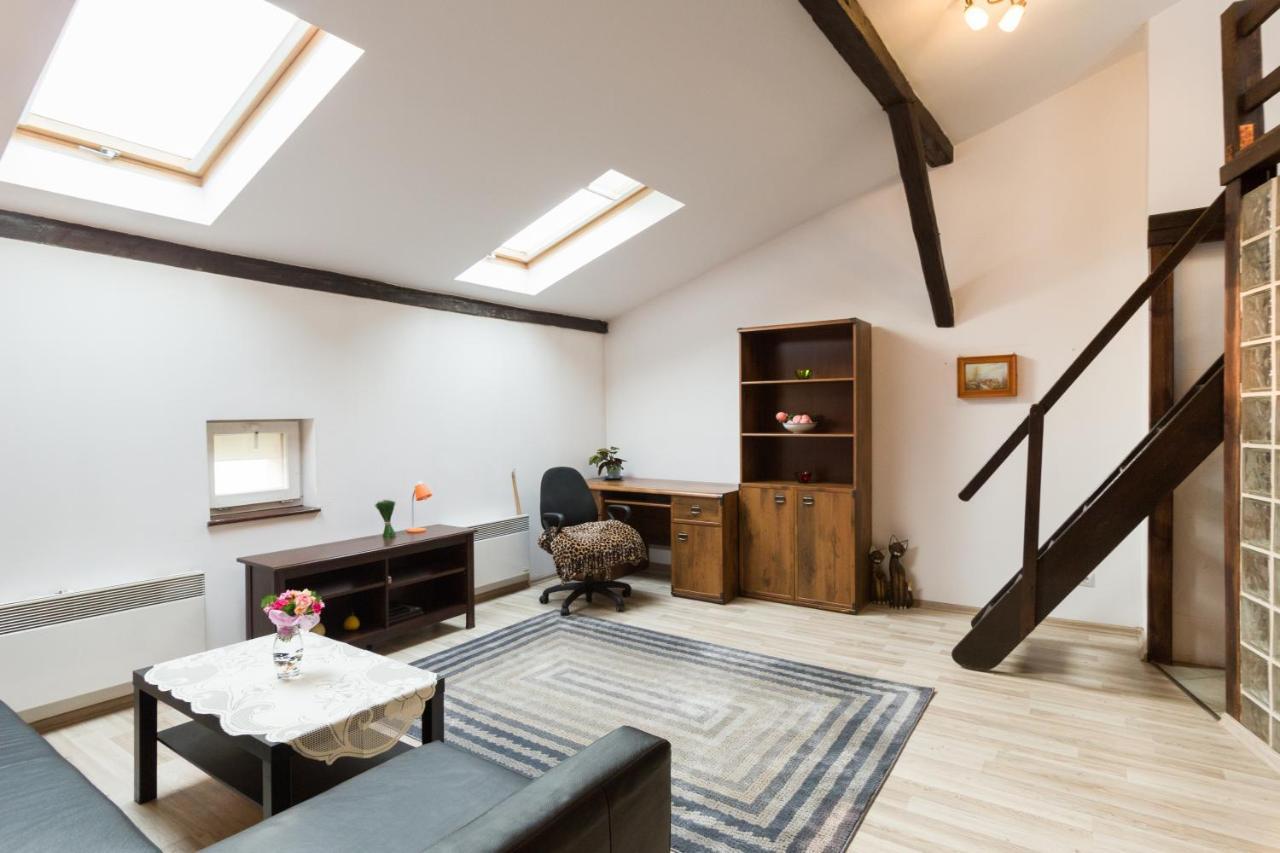Апартаменты Gorgeous Loft In Perfect Location! Краков Экстерьер фото