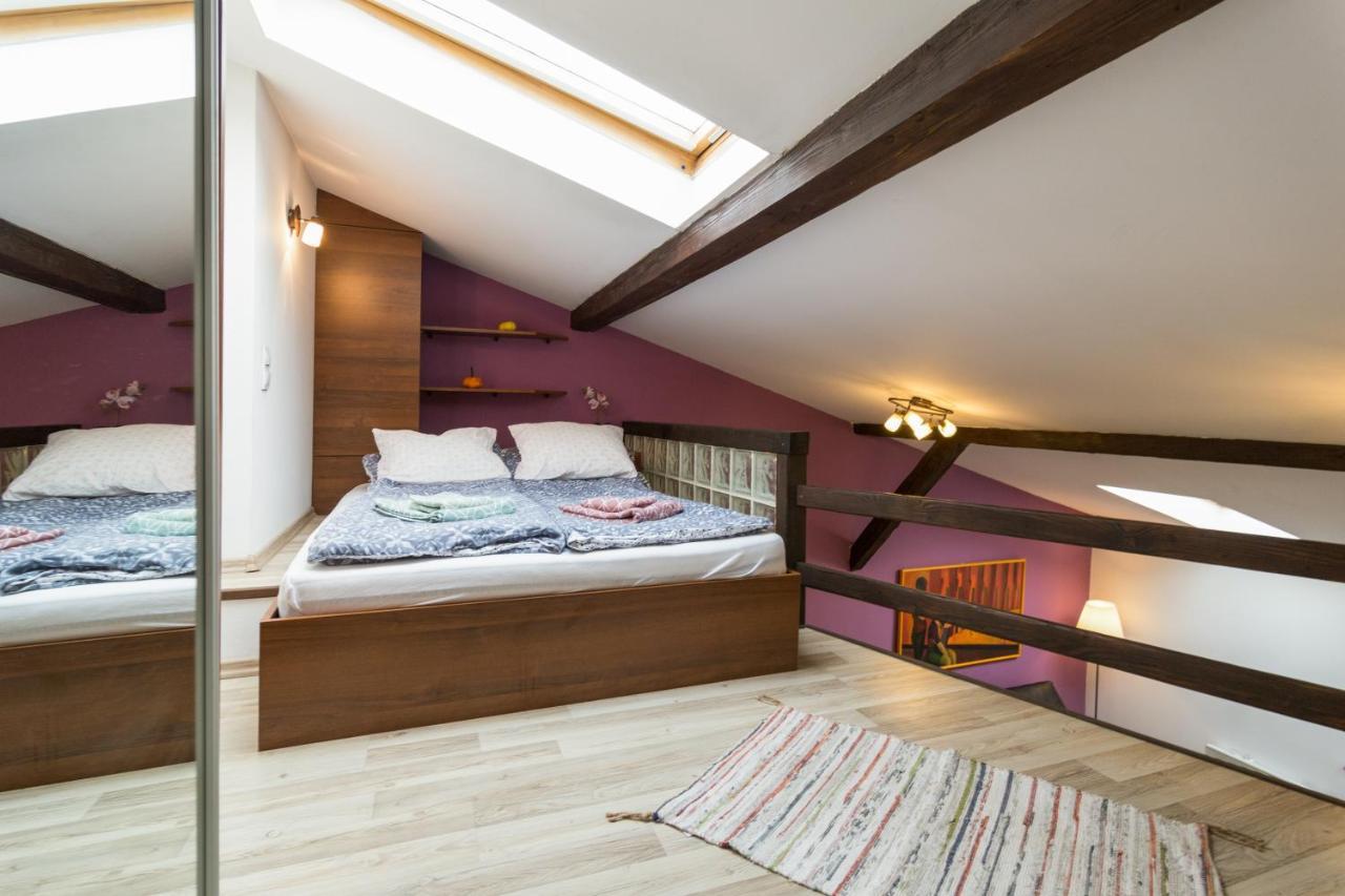 Апартаменты Gorgeous Loft In Perfect Location! Краков Экстерьер фото